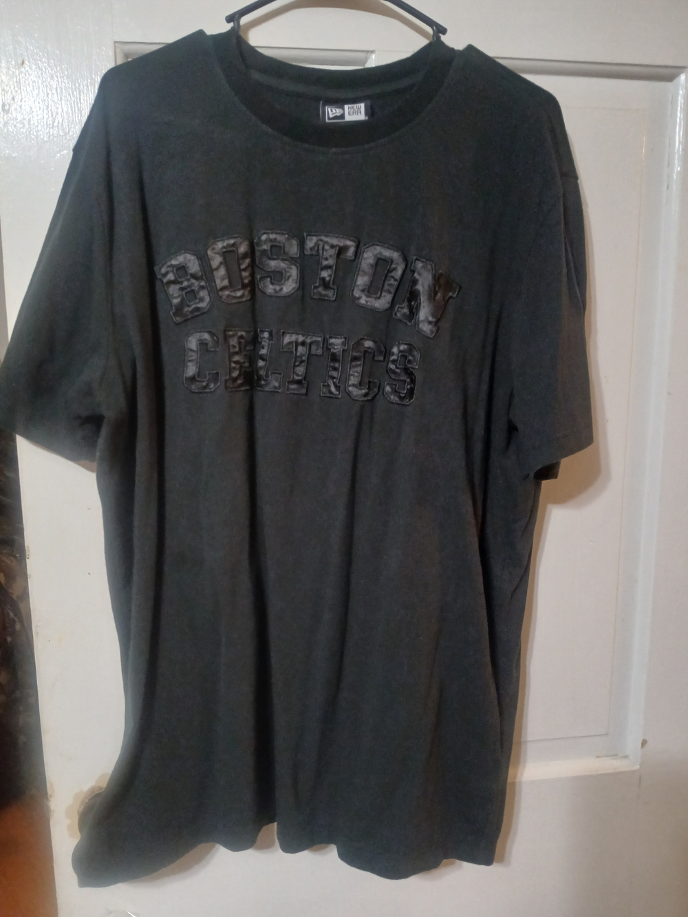 New Era Boston Celtics Men's Black Graphic Tee